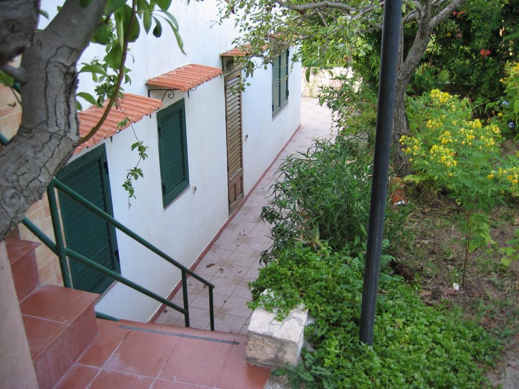 Casa Bianca Rais Gerbi Apartment Finale Room photo