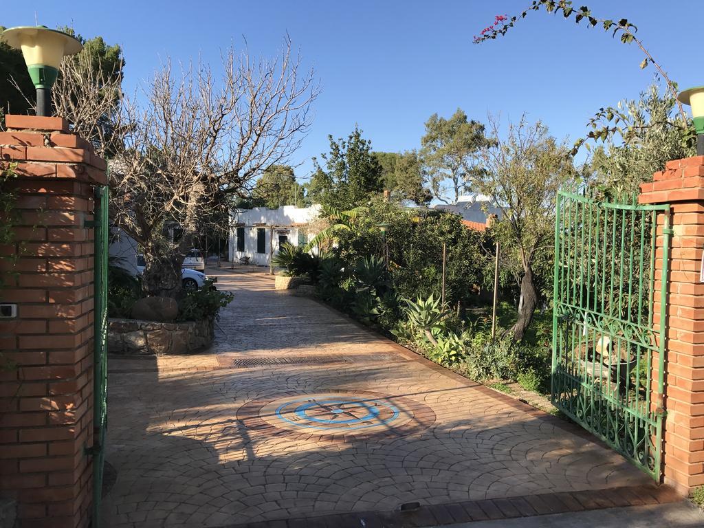 Casa Bianca Rais Gerbi Apartment Finale Exterior photo