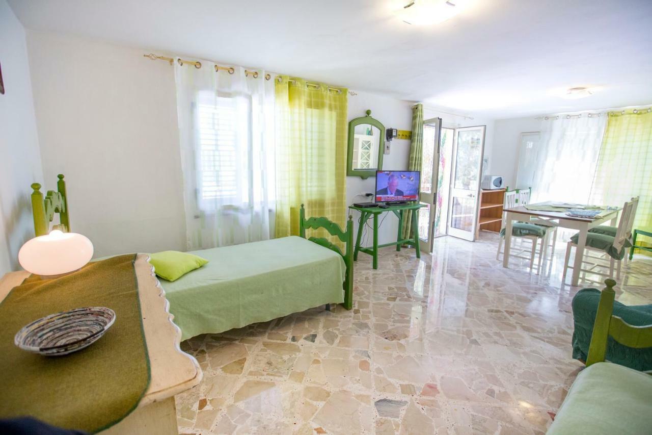 Casa Bianca Rais Gerbi Apartment Finale Exterior photo